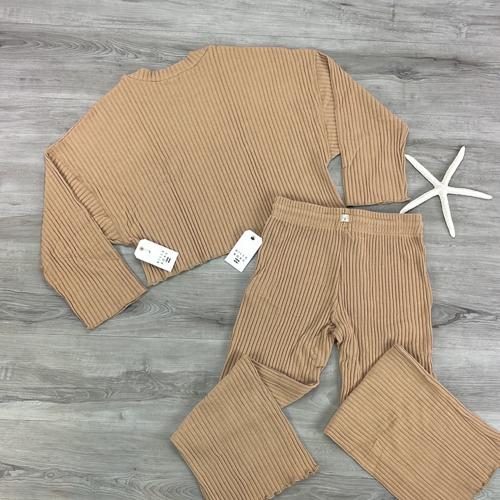 🔆BILLABONG🔆 KEEP LOUNGIN TOP
KEEP LOUNGIN PANT SET - Picture 14 of 14